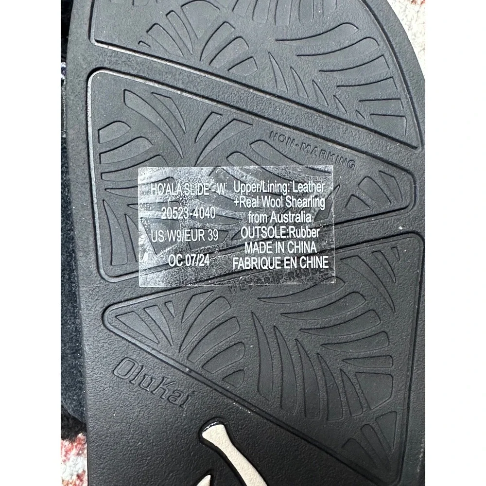 OluKai Hō'ala Leather Slide Sandals Black Leather Wool Shearling US W9 EUR 39 - Picture 5 of 5